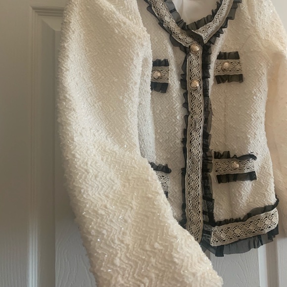 White and black womens blazer/jacket - Picture 2 of 4